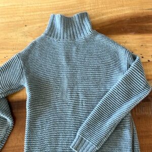 Women’s Lululemon wool mock neck sweater
